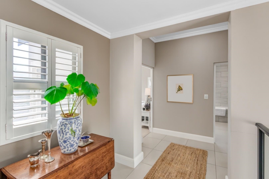 5 Bedroom Property for Sale in Kingswood Golf Estate Western Cape